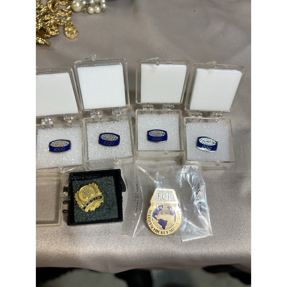 LOT OF 6 VTG AMWAY1000, Choir, Marilyn Hickey Lapel Pin Service Award (2330)